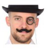 Monoculo con bigote