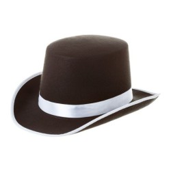 Sombrero negro con cinta blanca
