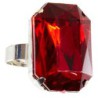 Anillo con gema roja