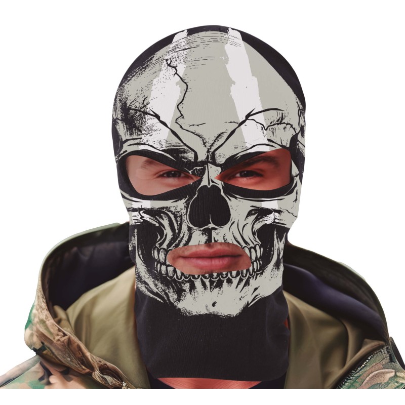 Pasamontañas calavera, adulto